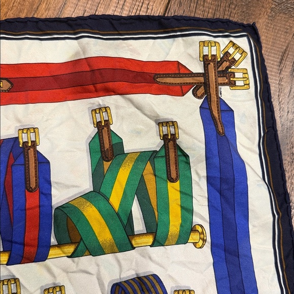Hermes small silk handkerchief scarf - Picture 4 of 10